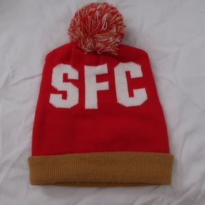 FULLY LACED X ADAPT POM BEANIE